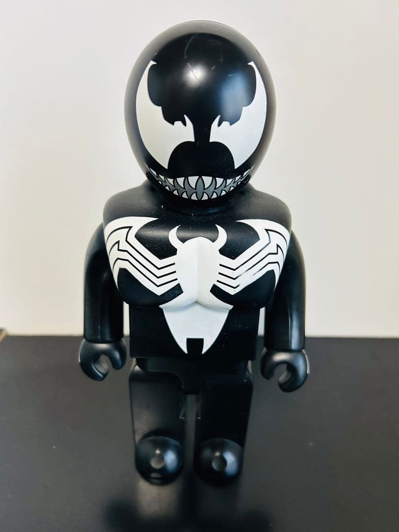 ヴェノム　キューブリック　400%フィギュアメディコムトイ　スパイダーマン　悪役