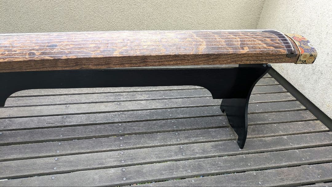 十三絃箏 上掛け式油箪 天然素材の 琴柱. 天然素材の琴柱用ケース