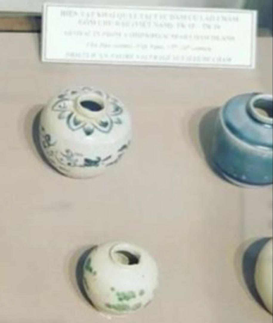 安南焼・アナミス　ミニ染付花器　　　鑑賞台付 一輪挿し　ヴィンテージ　レア