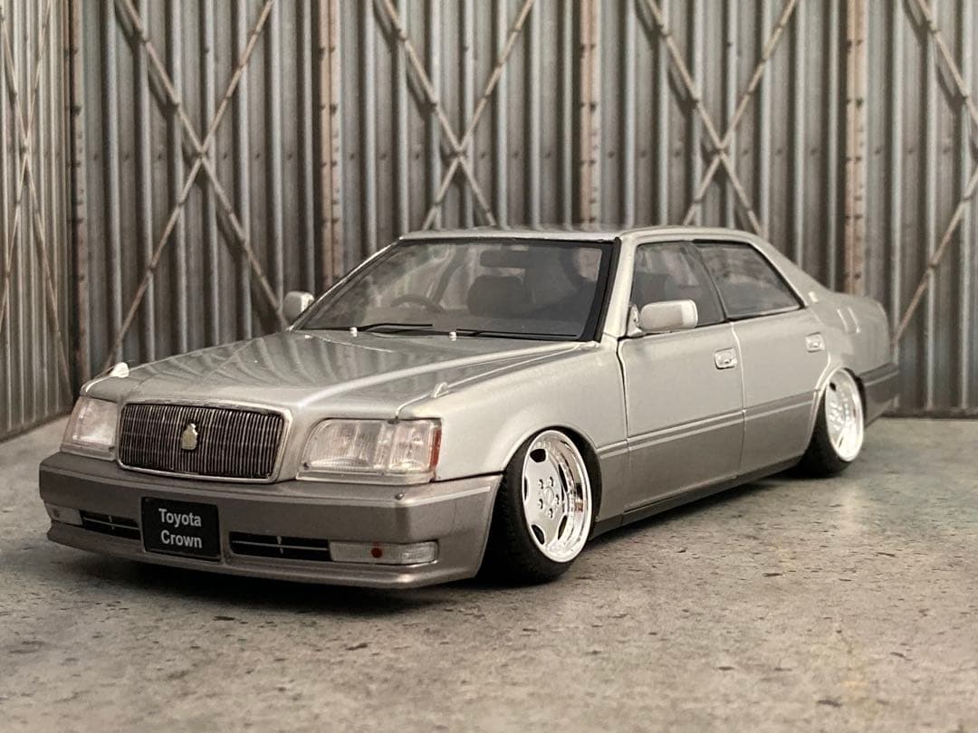 リュウ 1/24 トヨタ マジェスタ（カスタム品）