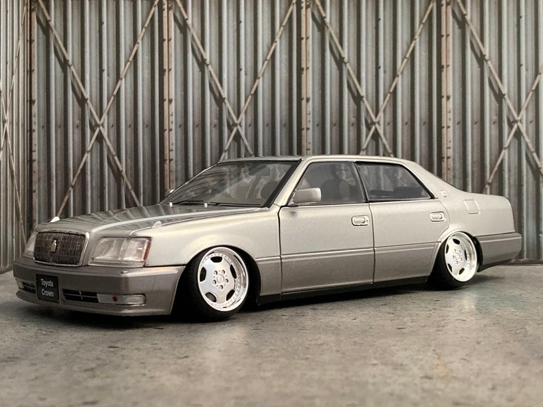 リュウ 1/24 トヨタ マジェスタ（カスタム品）