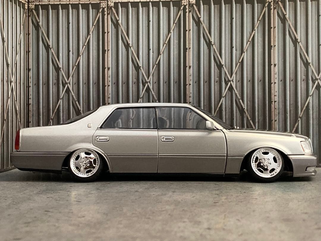 リュウ 1/24 トヨタ マジェスタ（カスタム品）