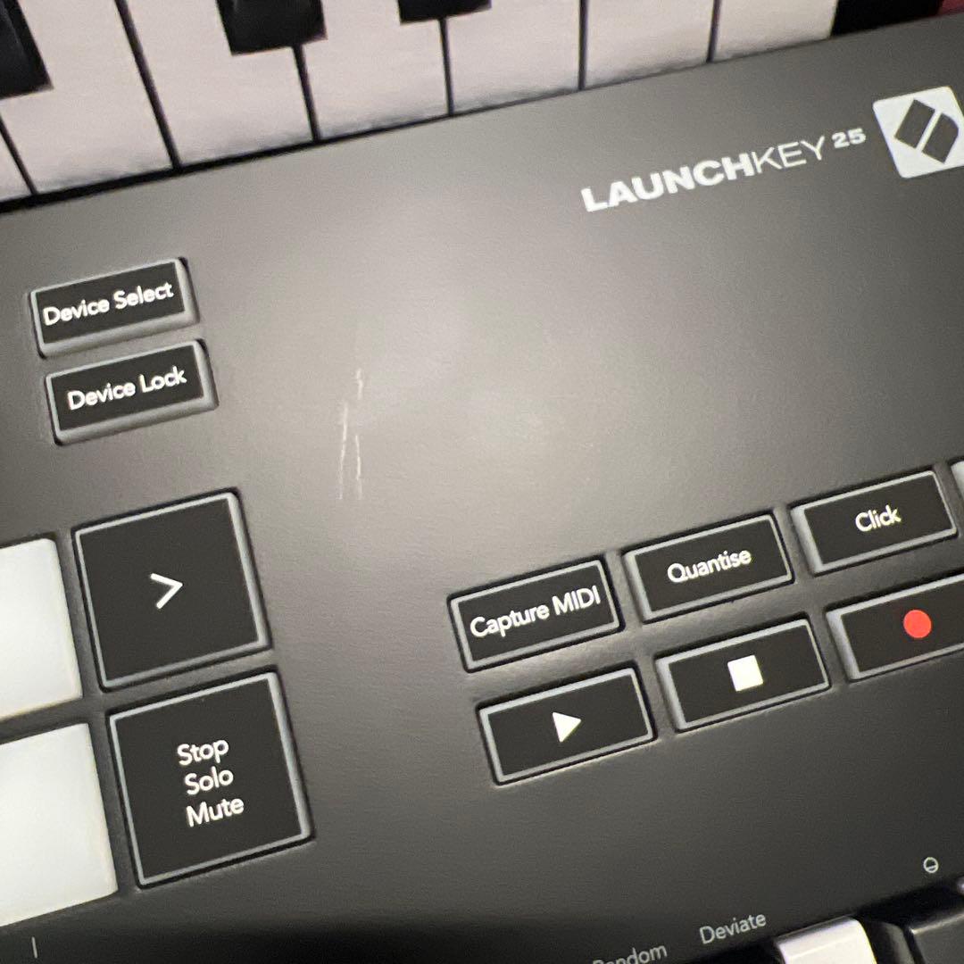 Novation Launchkey 25 Mk3 MIDIキーボード