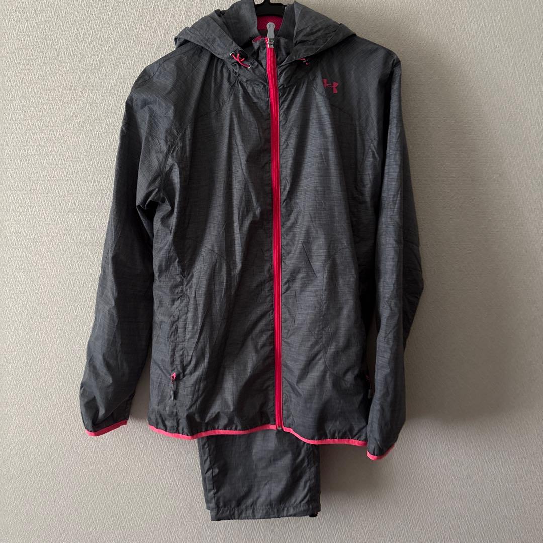 Under Armour フード付きウィンドブレーカー　上下セット