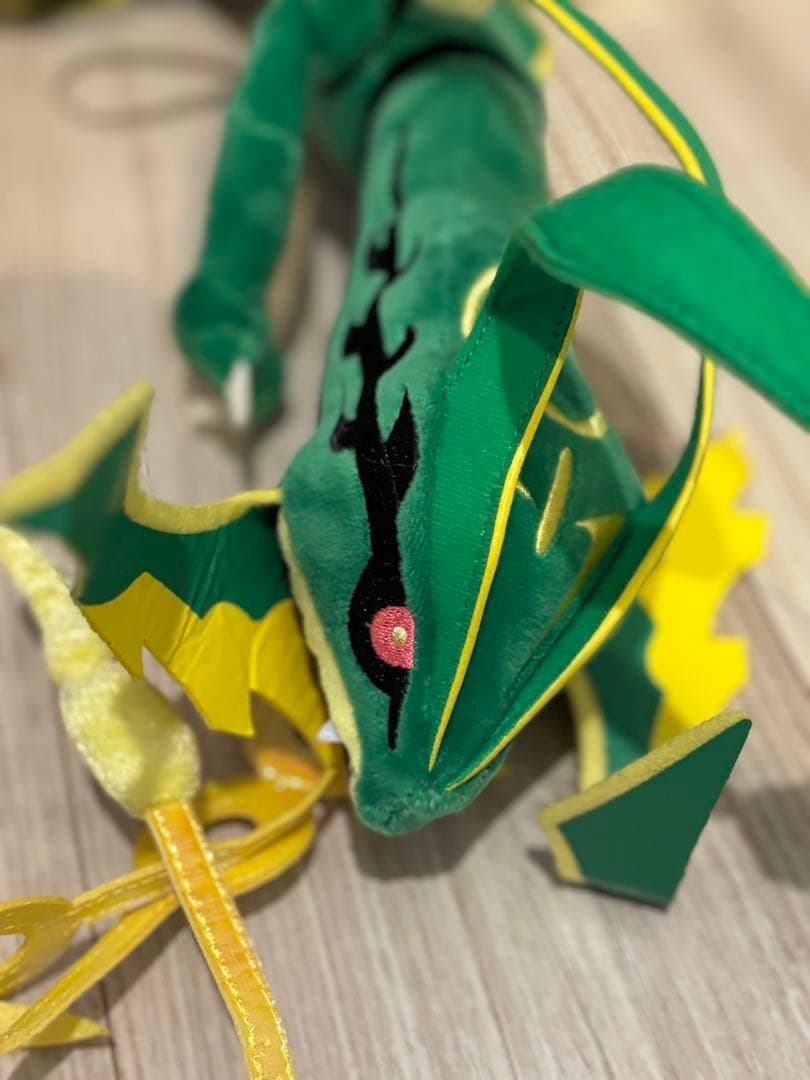 ポケモンセンター　メガレックウザ　ぬいぐるみ