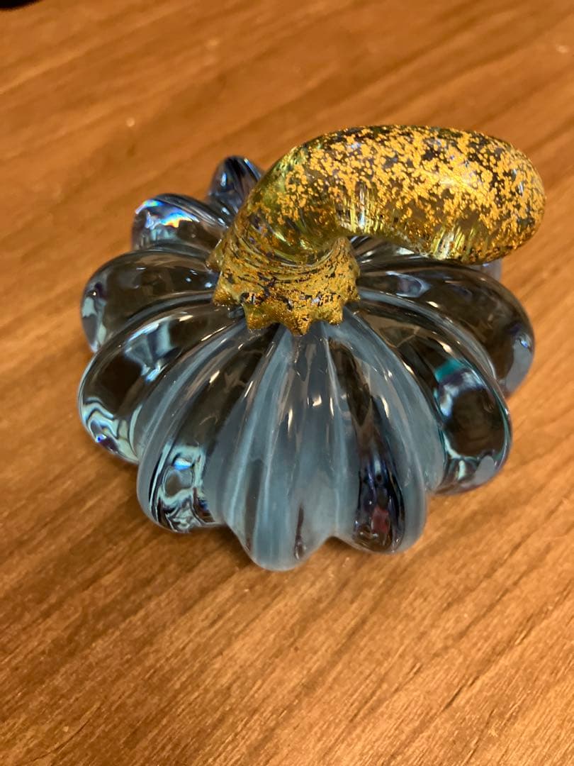 迫二郎 色が変わる 置物 ペーパーウェイト オブジェ 青色 紫色