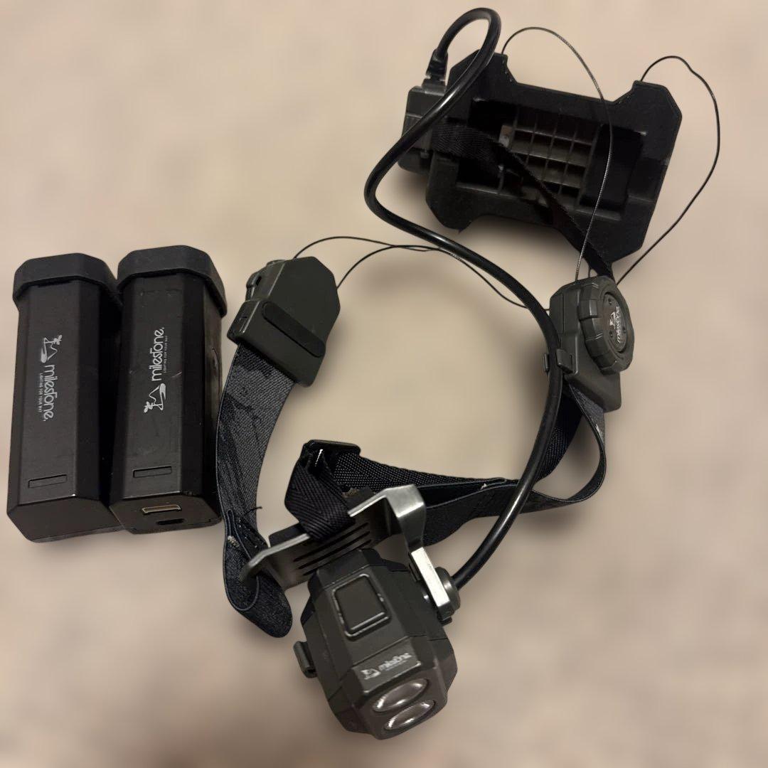 マイルストーンヘッドライト　トレイルマスター　バッテリー3個付