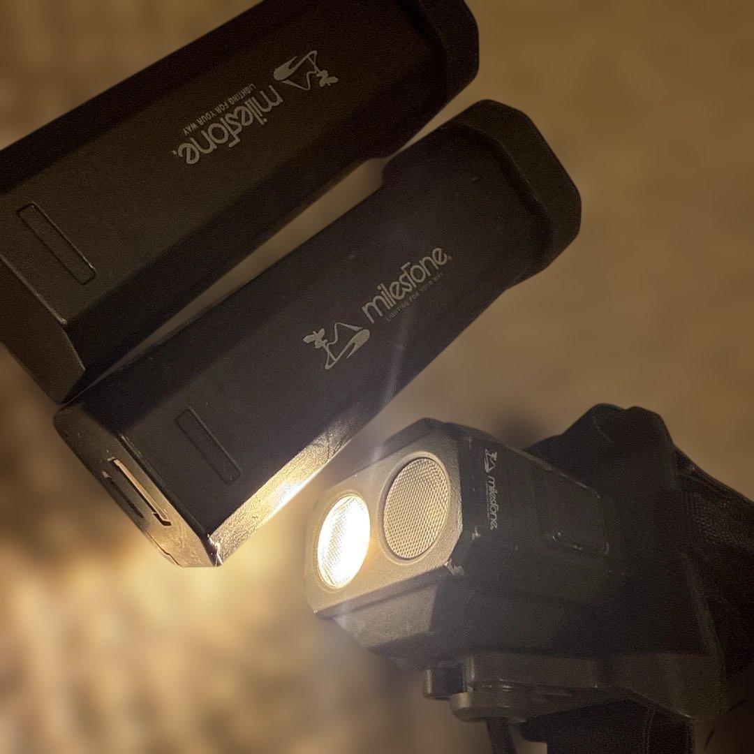 マイルストーンヘッドライト　トレイルマスター　バッテリー3個付