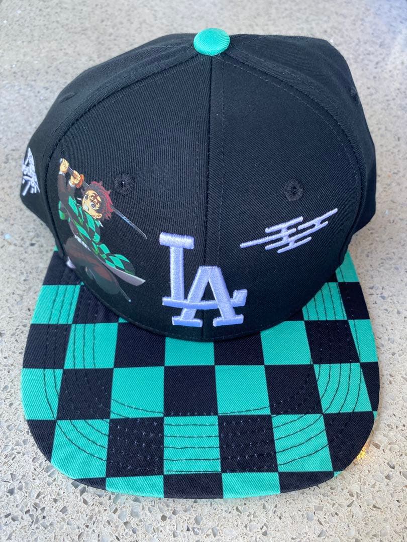 8/15 球場限定　鬼滅の刃　ドジャース　コラボ　キャップ　帽子 (大谷翔平　2