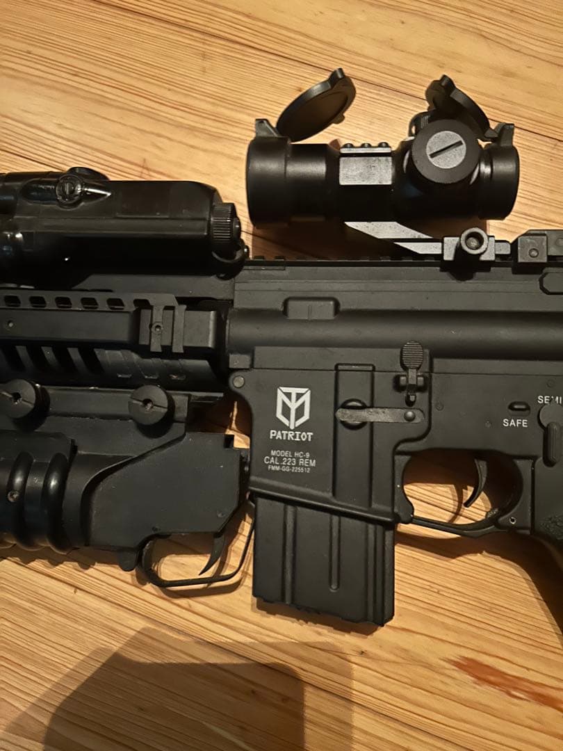 PATRIOT 電動ガン レッドドットサイト付き