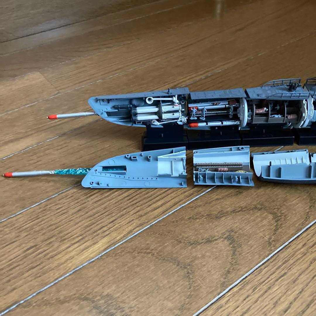 タルガ　高密度模型U-ボート迷彩モデル1/144潜水艦内部構造付き