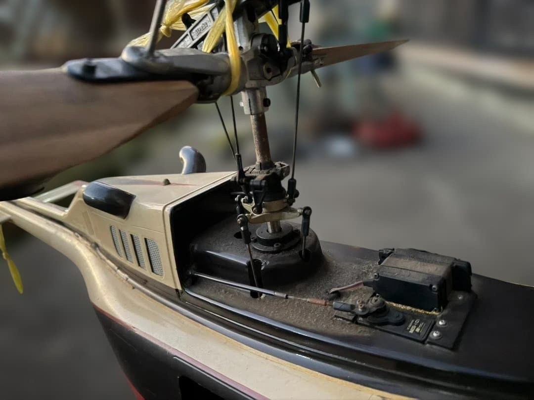 60エンジン　ラジコンヘリ(ジャンク)