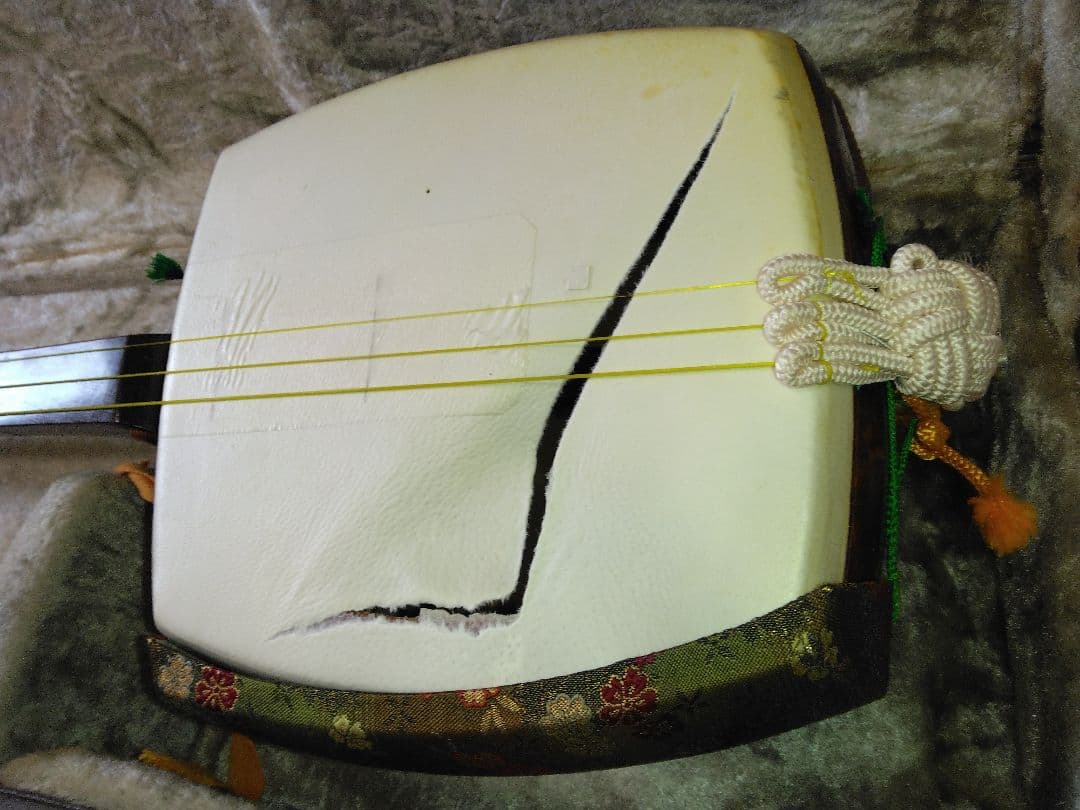 青空　　中棹三味線 撥 小物付き