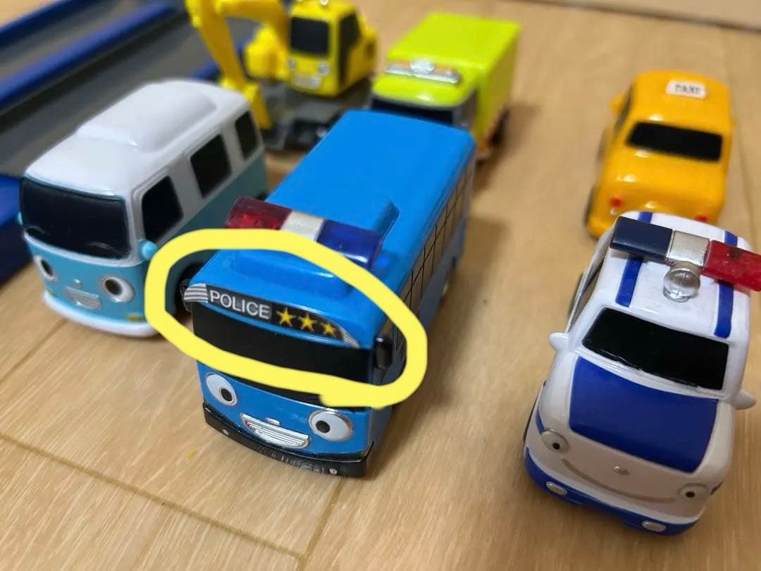 【１月末出品停止予定】ちびっこバス　タヨ　ミニカー　キャリアカーセット　TAYO