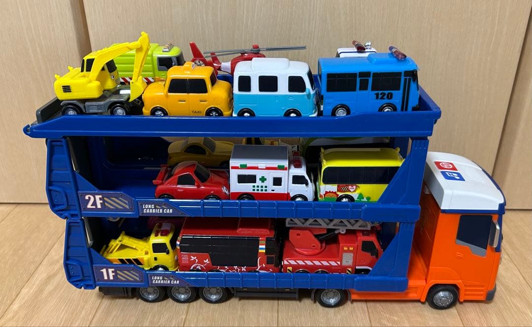 【１月末出品停止予定】ちびっこバス　タヨ　ミニカー　キャリアカーセット　TAYO