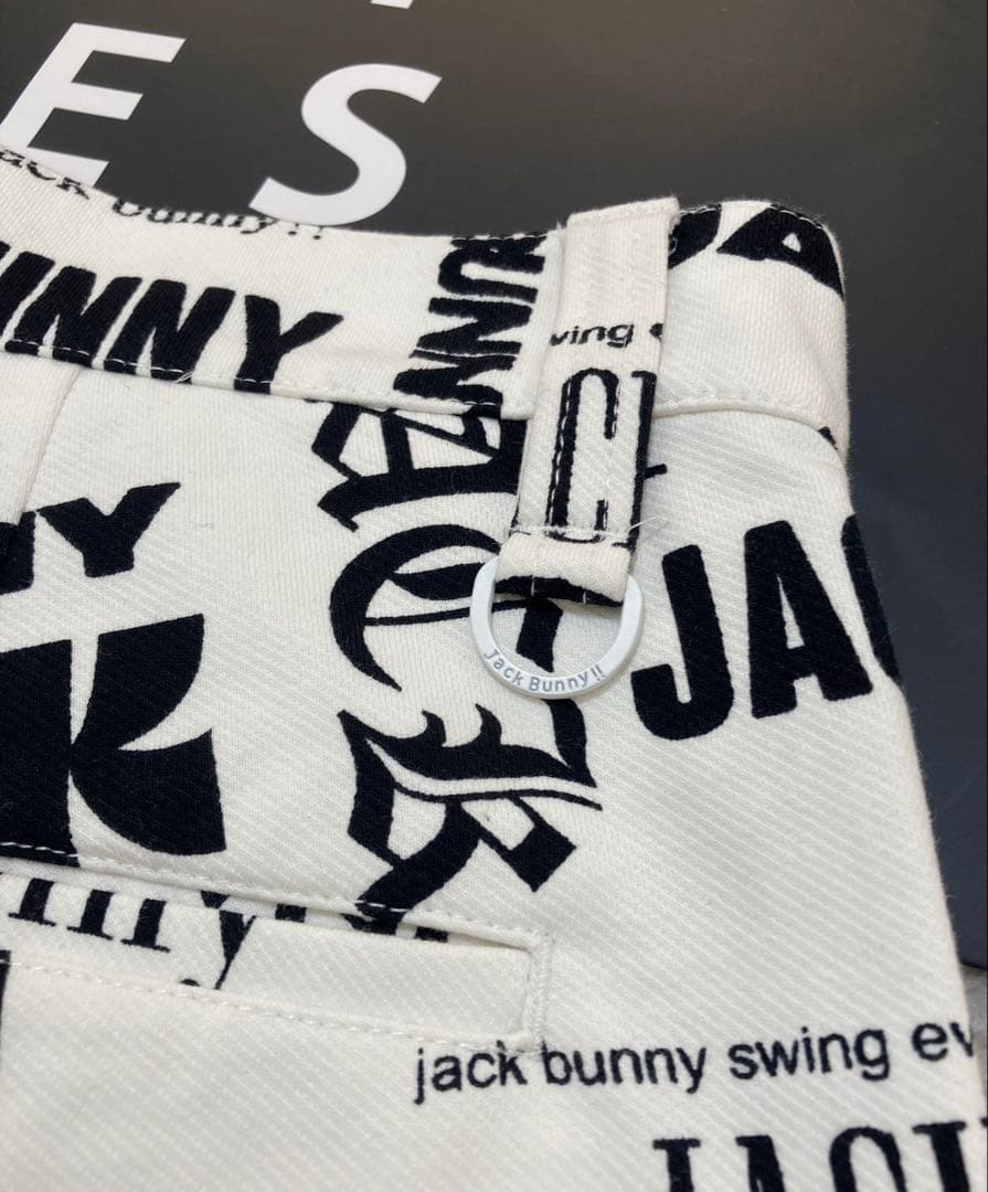 新品 パーリーゲイツ ジャックバニー ツイル 総柄テーパードパンツ(4)M/白