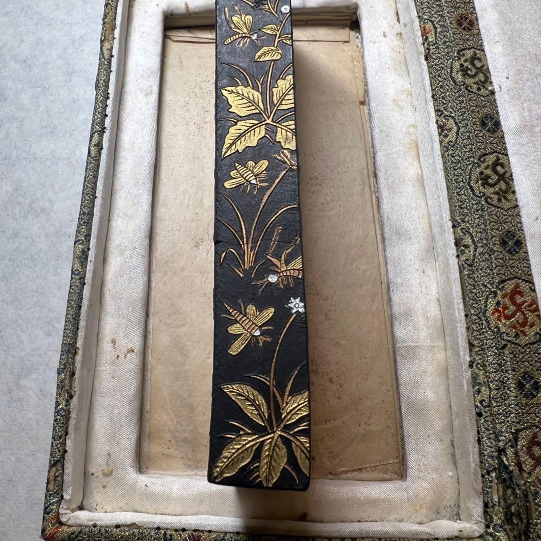 「螽斯羽古墨」徽州老胡開文製　ヒビ？直し有り