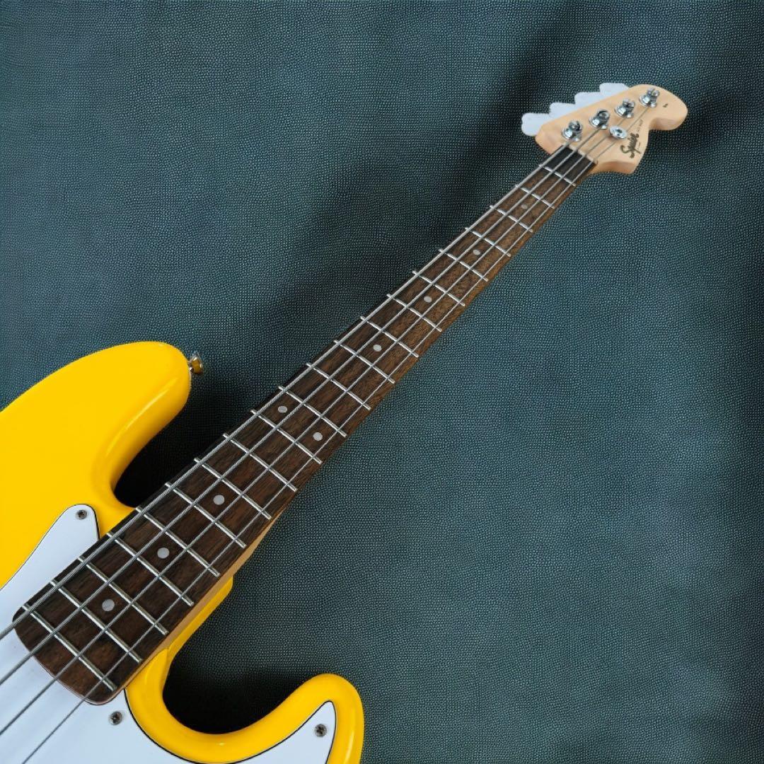 Squier スクワィア　Affinity JAZZ BASS