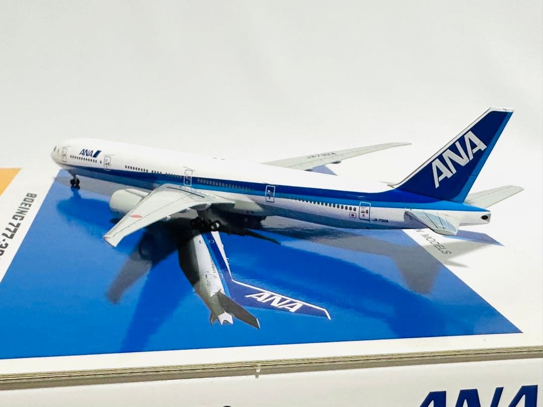全日空商事 1/400 ANA 777-300ER NH40013