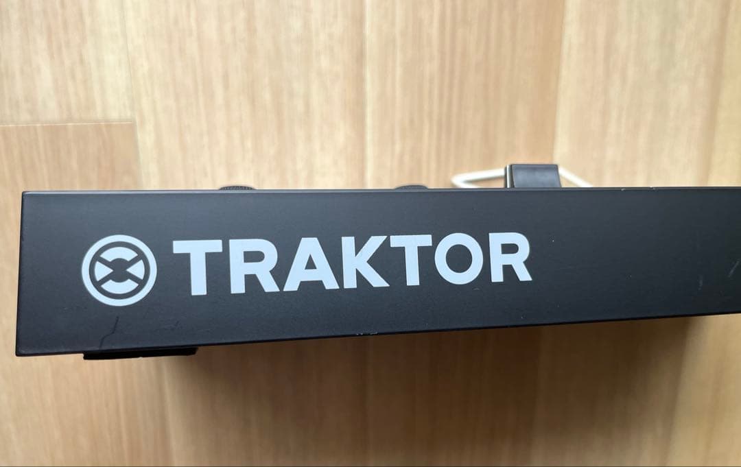 ③TRAKTOR KONTROL S2 MK3 DJコントローラー