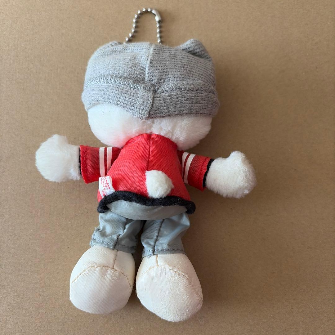 レア⭐︎冬ストリートファッションハローキティ⭐︎ボールチェーンキーホルダー