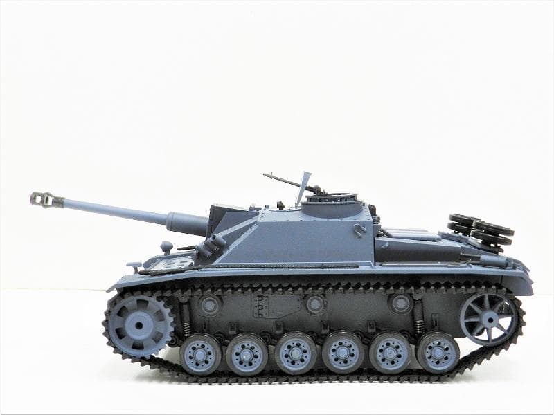 技術基準適合証明済 ヘンロン 1/16 ドイツ陸軍 III号突撃砲 F8型