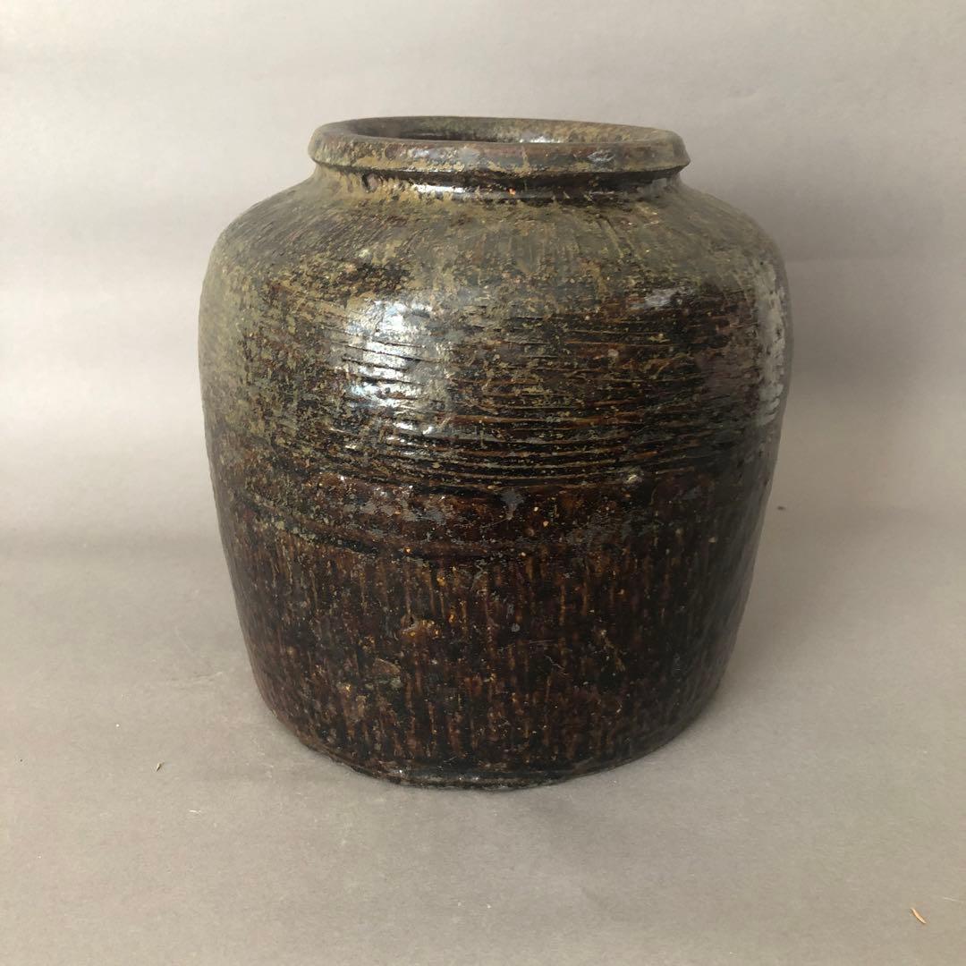 古い壺　小信楽？　古丹波？