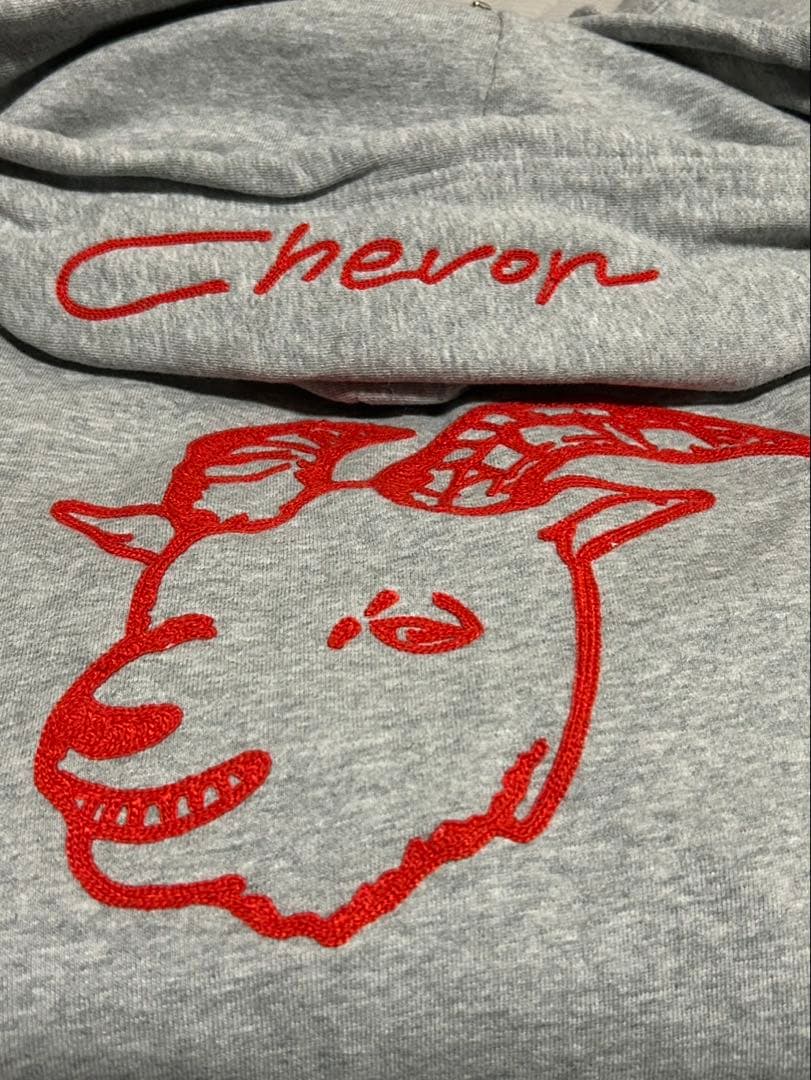 Chevon パーカー　XLサイズ