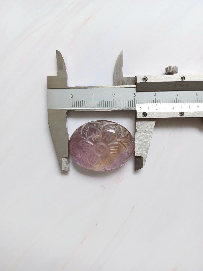 【希少70ct】アメトリン　原石　ルース　カービング ストーン