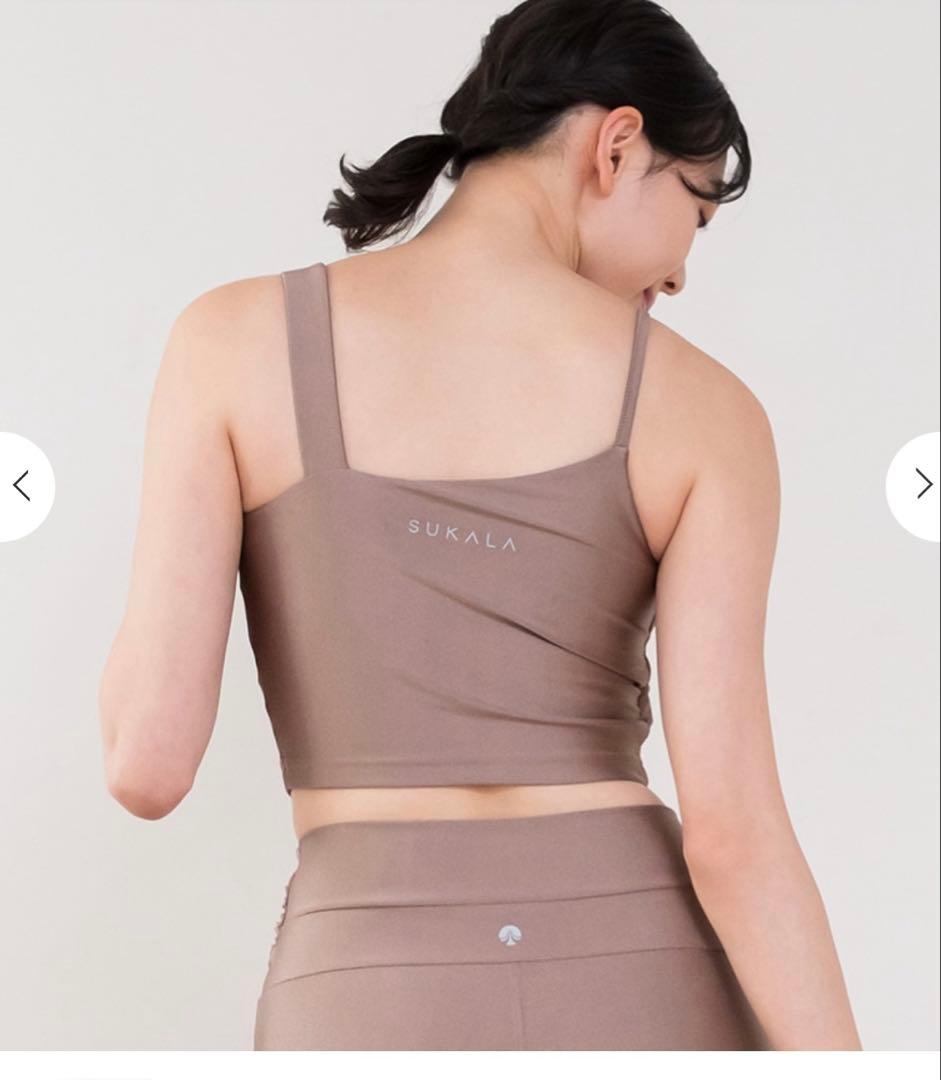 【新品未使用】スカーラ　シャインストレッチアシンメトリーブラトップ　M