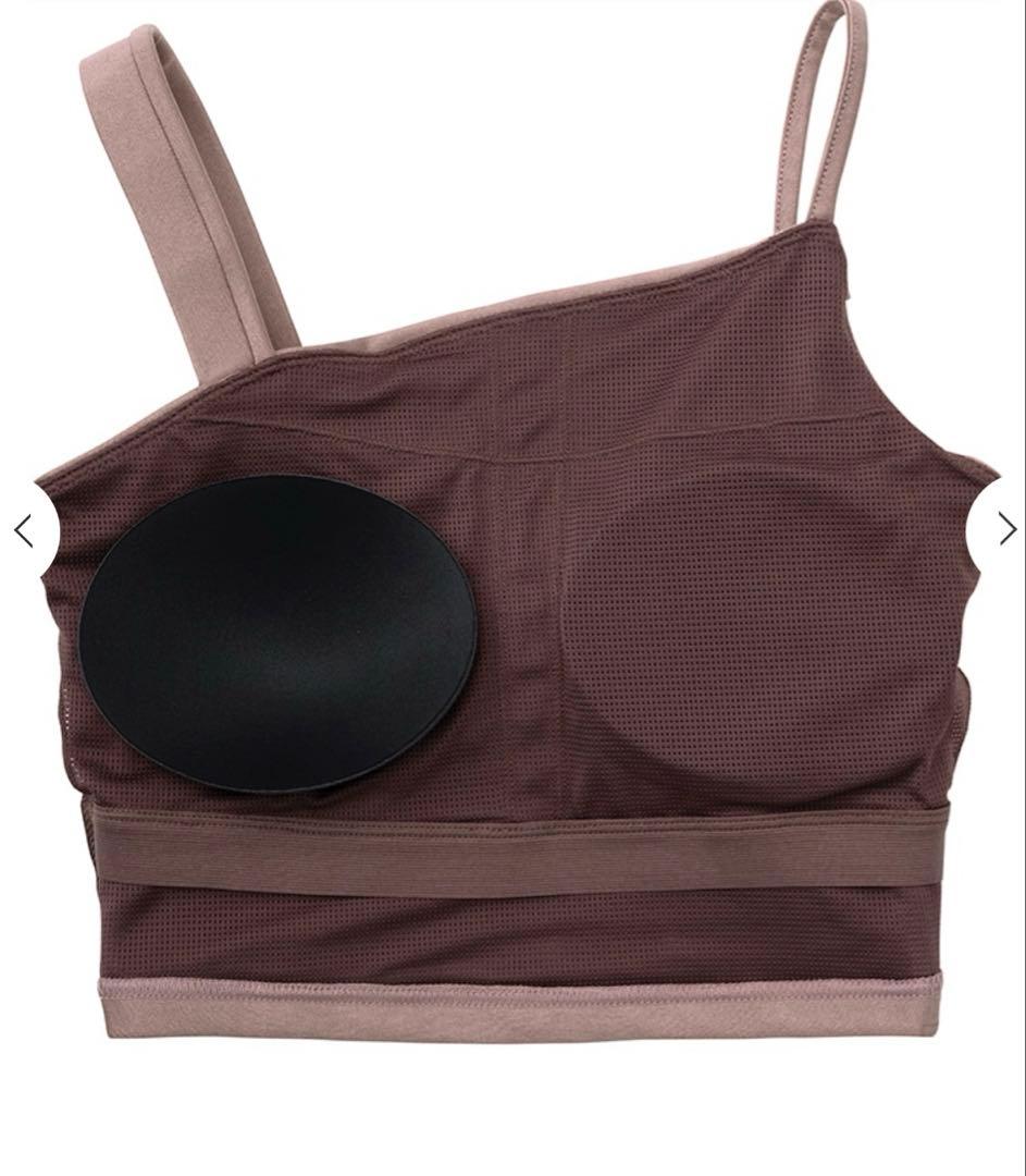 【新品未使用】スカーラ　シャインストレッチアシンメトリーブラトップ　M