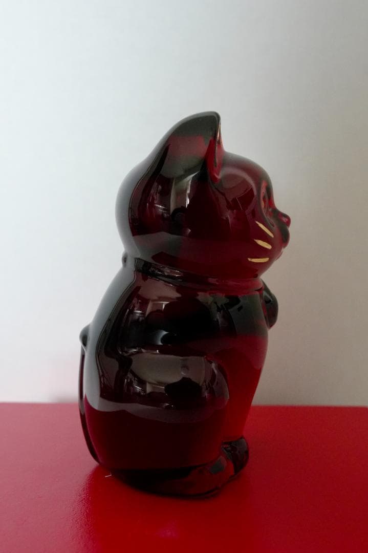 美品【バカラ まねき猫 レッド】箱付き 希少品 クリスタル