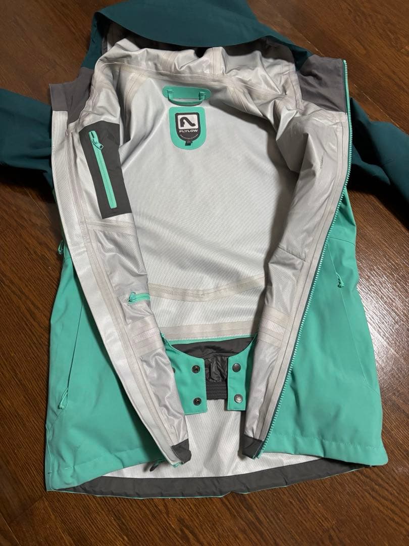 Flylow スキーウエア スノーボードウエア
