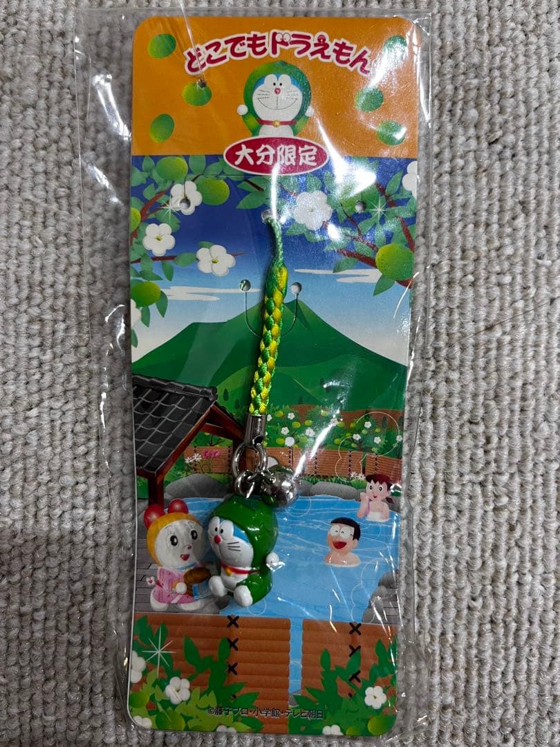 「どこでもドラえもん」のご当地ストラップ　13個セット