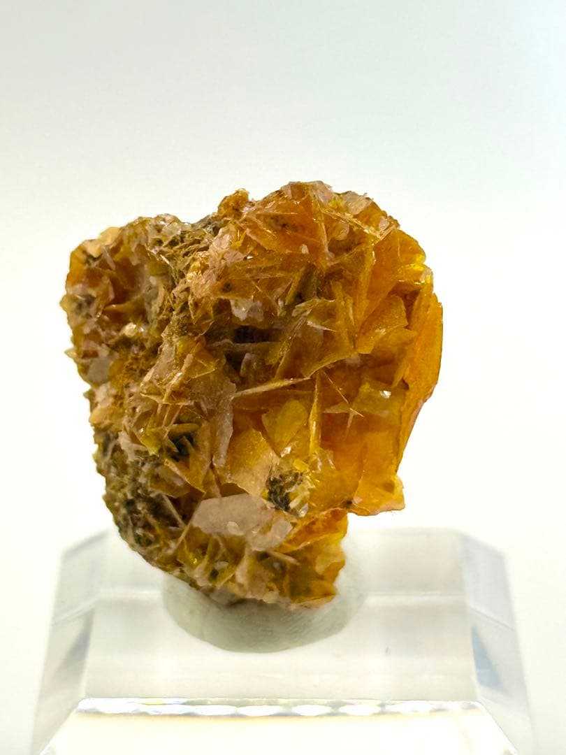 ウルフェナイト　モロッコ産　原石　鉱物標本　水晶　天然石　モリブデン鉛鉱