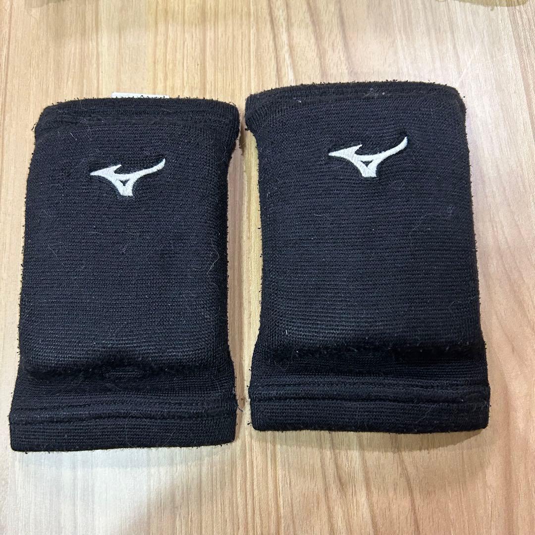 【送料込み】バレーボール ミズノ 肘サポ アシックス 膝サポ 子ども おまけ付き