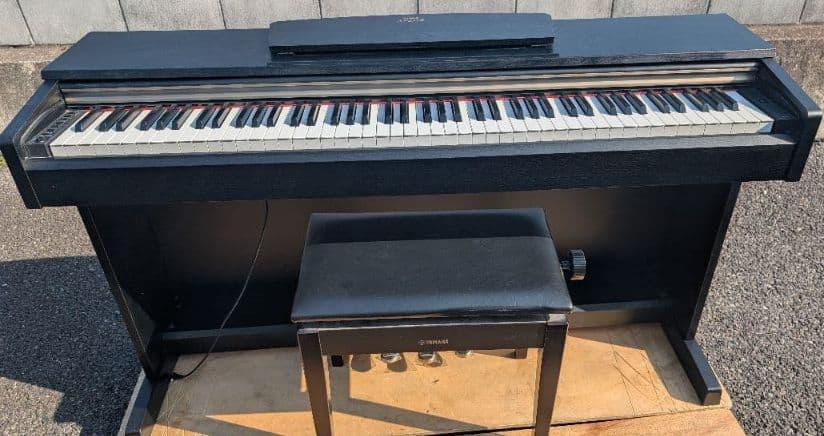 送料込 YAMAHA 電子ピアノ ARIUS YDP-161R 12年製激美品