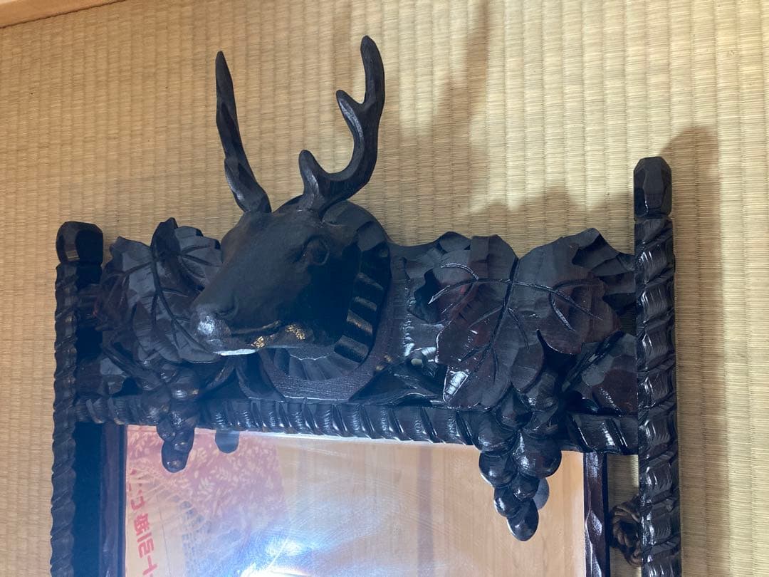 送料込　西洋アンティーク 木製ミラー 鹿と葡萄の装飾