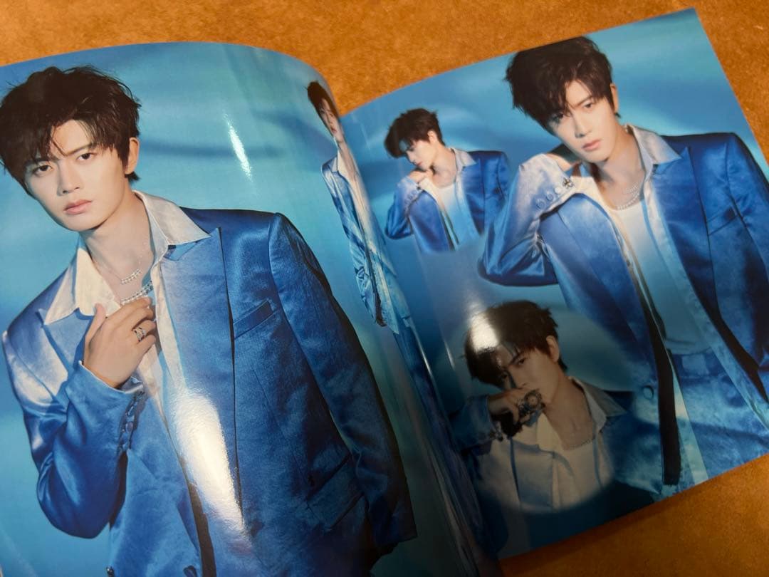 2023(二)アレン・レン（任嘉倫）個人写真集　正方形32p ALLEN写真集