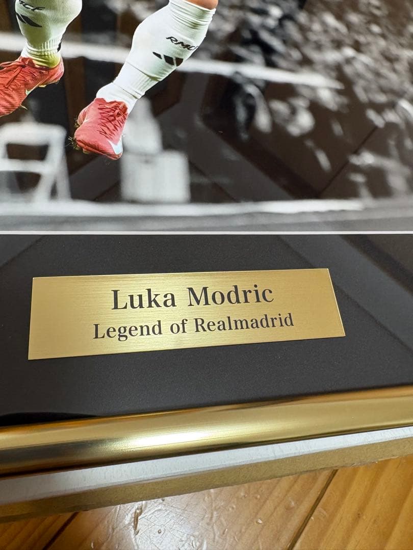 モドリッチ　直筆サインフォト　証明書付　レアルマドリード　exclusive