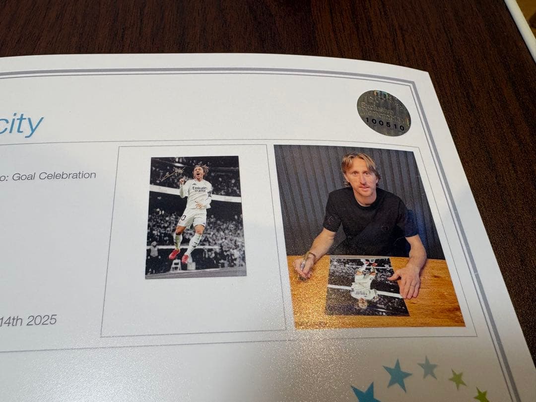 モドリッチ　直筆サインフォト　証明書付　レアルマドリード　exclusive