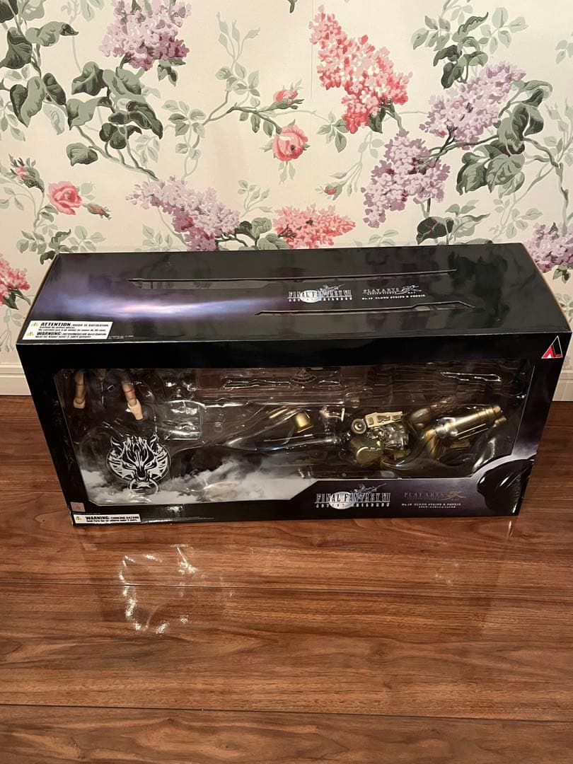 希少 新品 未開封 PLAYARTS改 クラウド・ストライフ&フェンリル