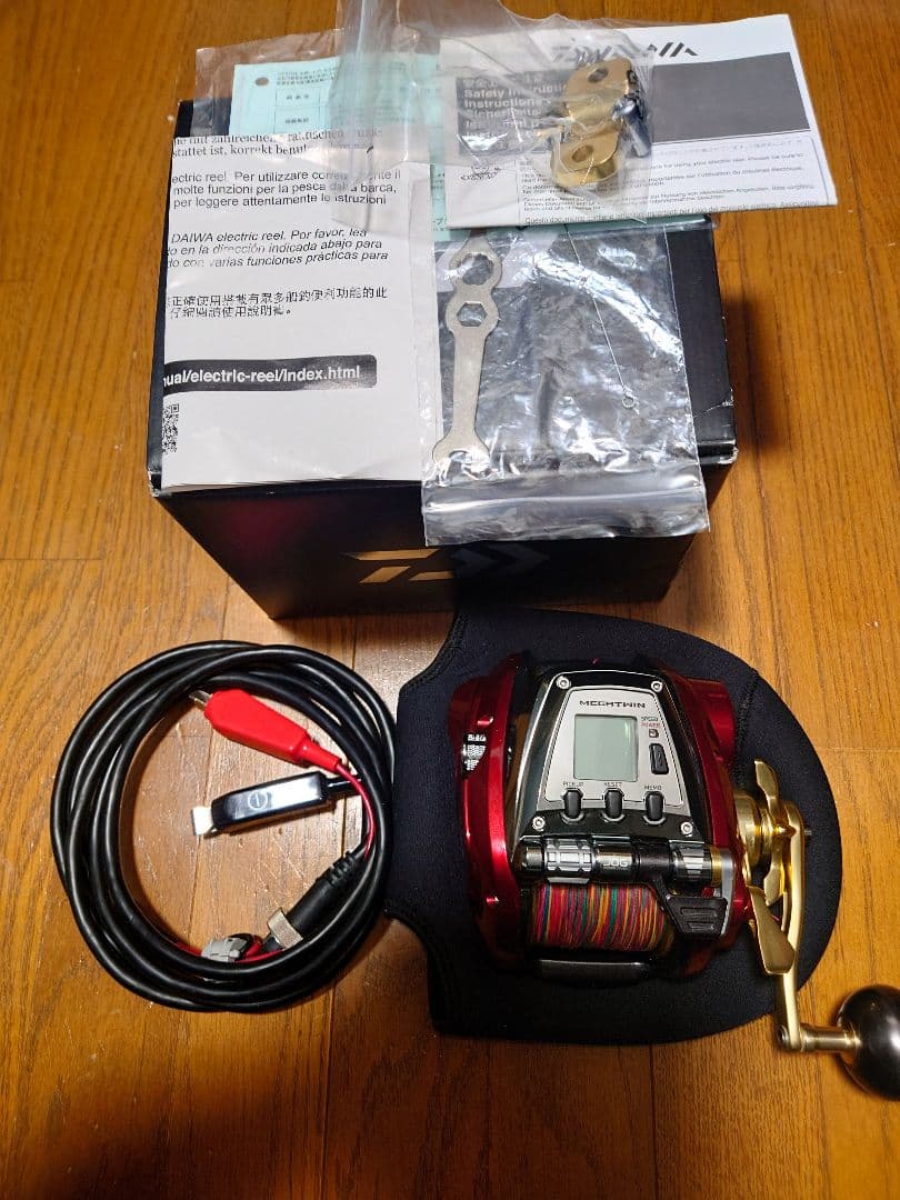 電動リール 赤 デジタル表示