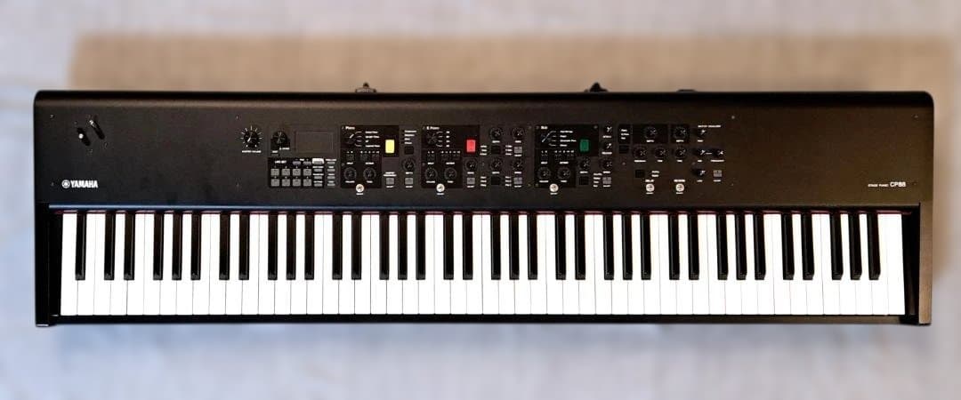 【美品】Yamaha CP88 ステージピアノ 88鍵 専用ケース付き