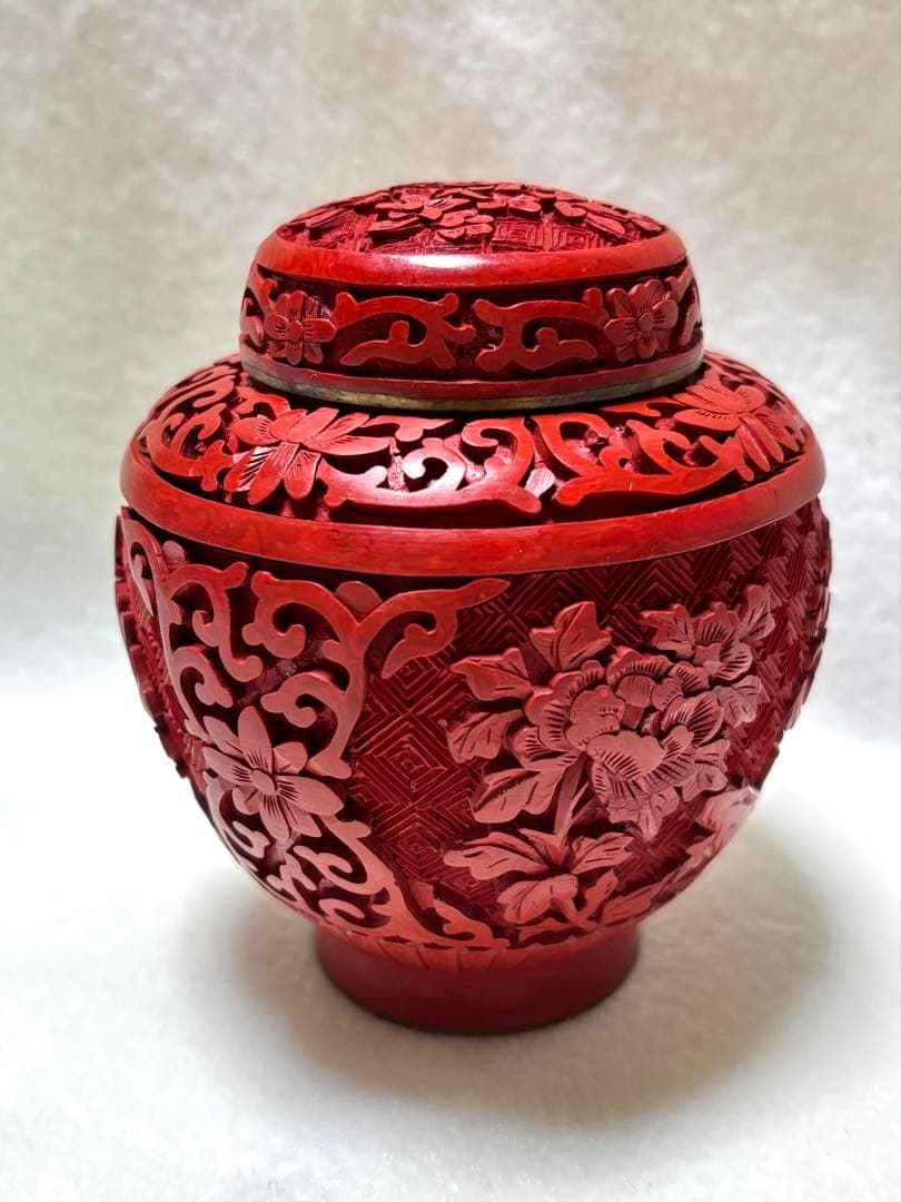 中国堆朱 伝統古美術工芸品 蓋付き茶壷 台座付き