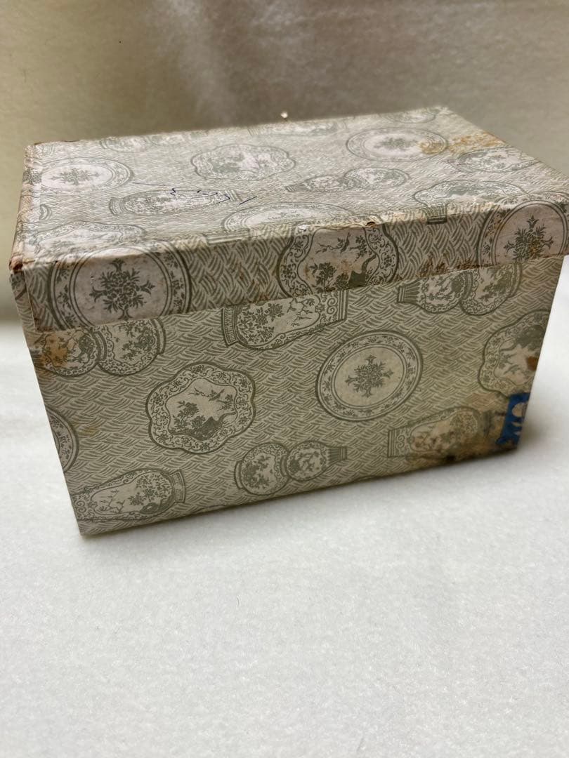 中国堆朱 伝統古美術工芸品 蓋付き茶壷 台座付き