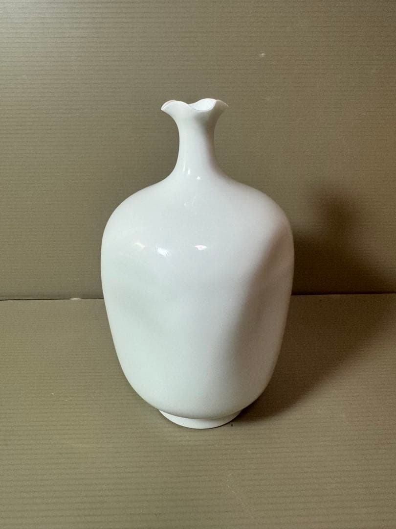 2862 中村清六　白磁四方押　小壷　花瓶　未使用