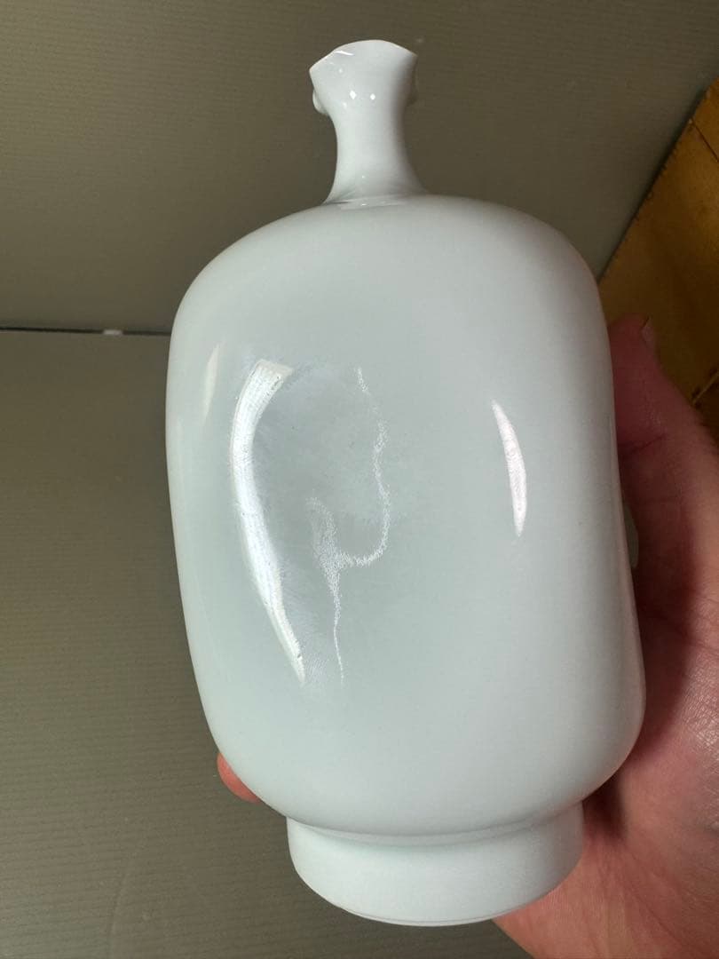 2862 中村清六　白磁四方押　小壷　花瓶　未使用