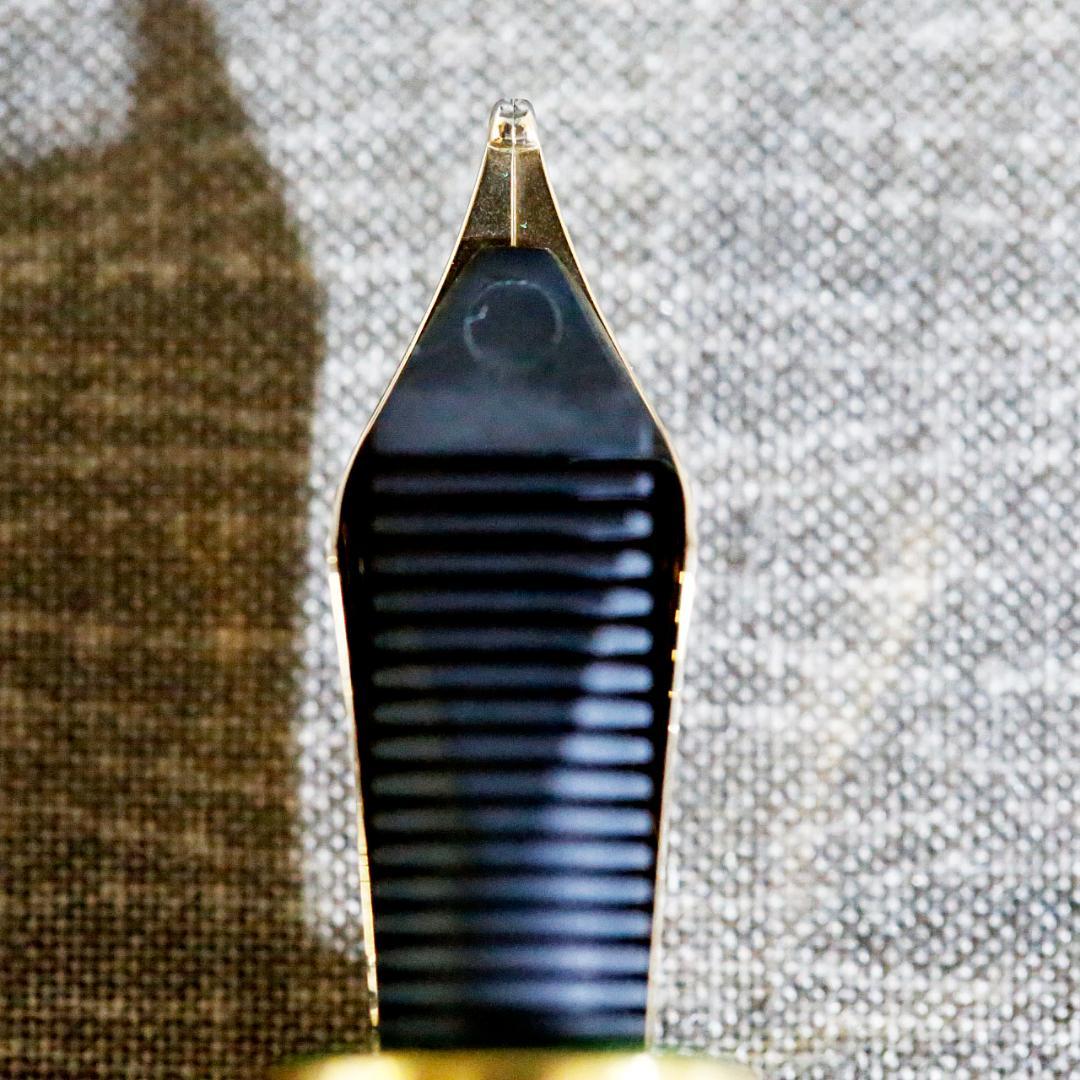 【限定品】ペリカン 万年筆 Ｍ８００ デモンストレーター グリーン