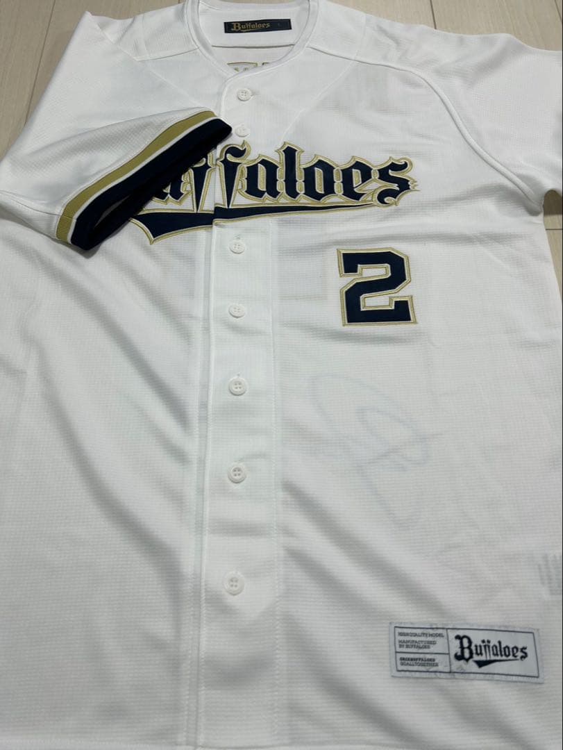 オリックス・バファローズ　若月健矢　直筆サイン入りユニフォーム　Lサイズ　新品